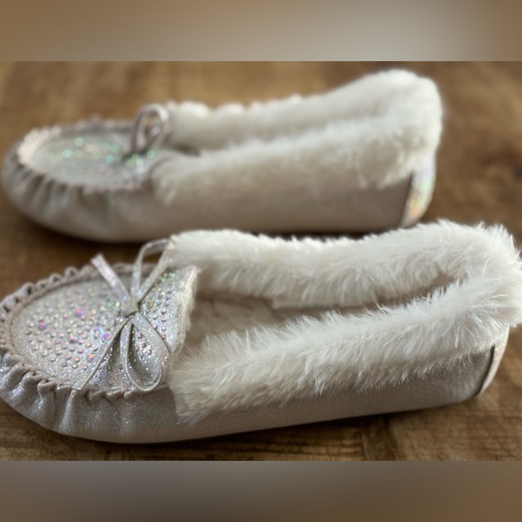 Silver Sparkly Faux Fur Slippers - Picture 3 of 5